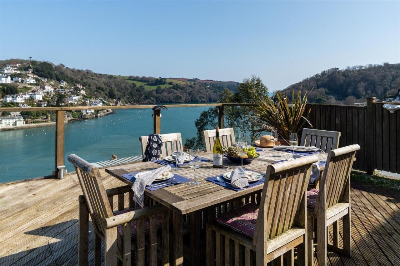 Uphigh - Elevated Family Home With Stunning River Views Dartmouth Kültér fotó