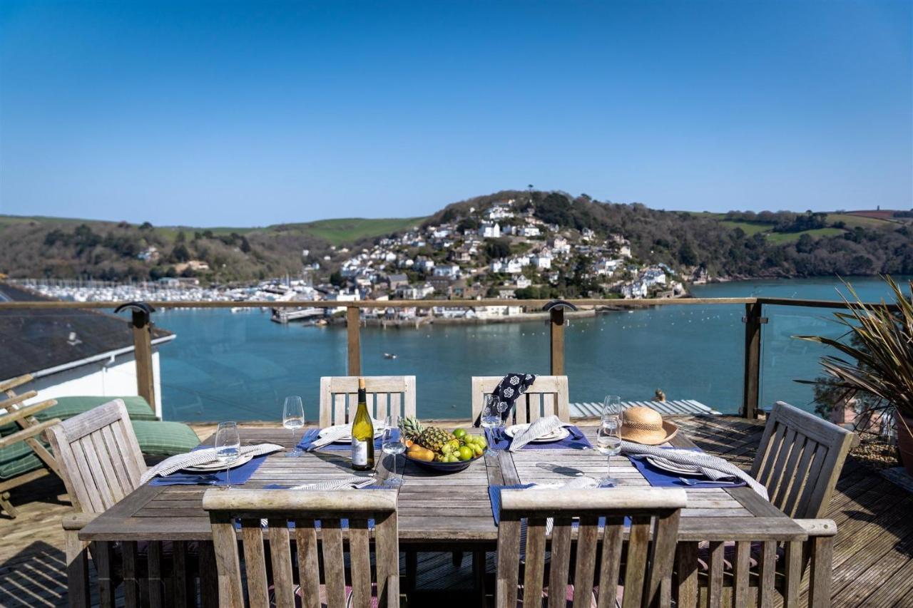 Uphigh - Elevated Family Home With Stunning River Views Dartmouth Kültér fotó