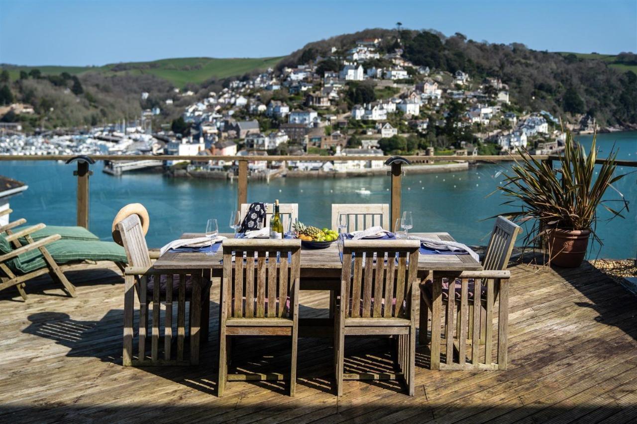 Uphigh - Elevated Family Home With Stunning River Views Dartmouth Kültér fotó